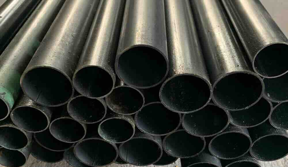 Berbagai ukuran Pipa Hitam Baja (Black Steel Pipe) berkualitas dari PT. Sinar Baja Indonesia